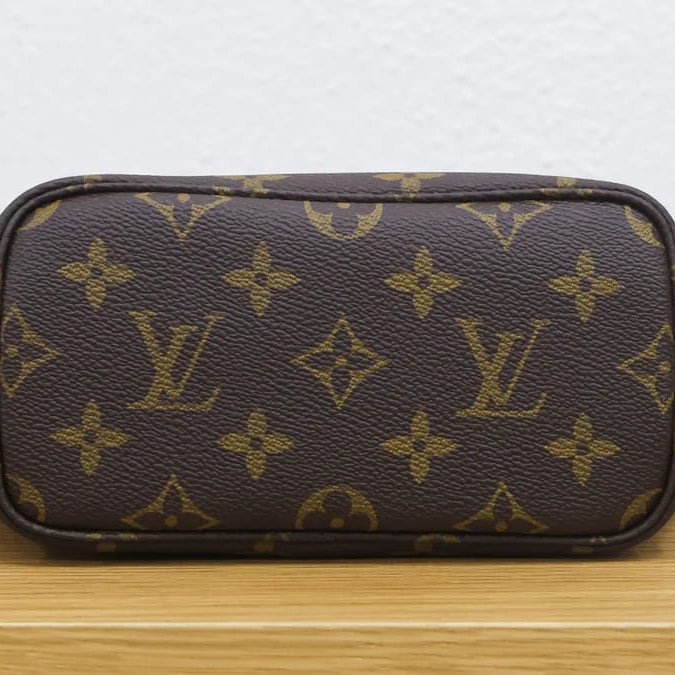 Louis Vuitton Neverfull Bag